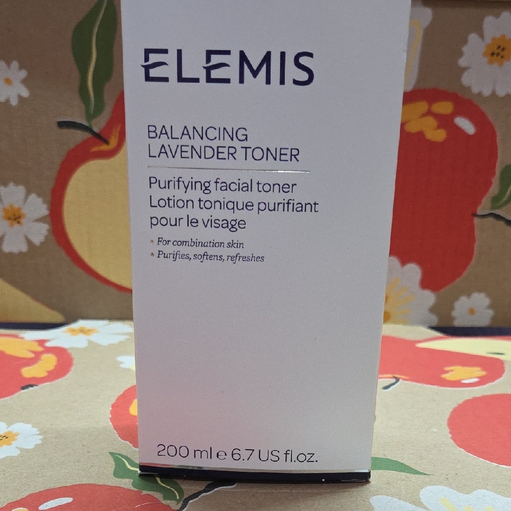 ELEMIS Balancing Lavender Toner - White and Black